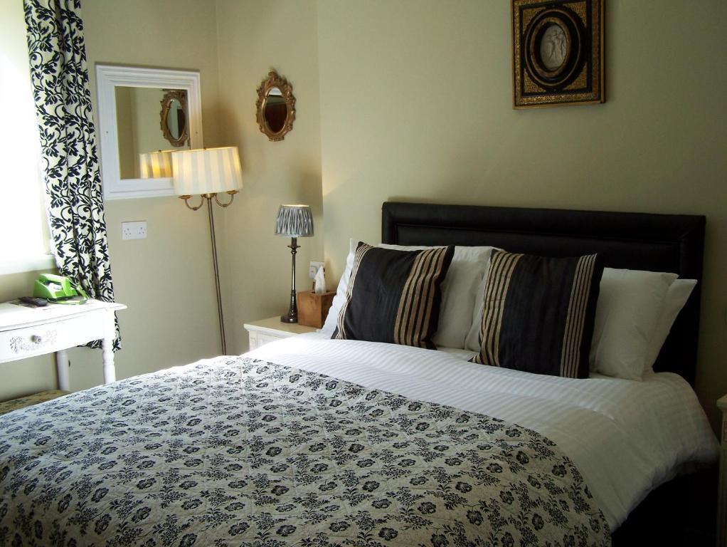 The Retreat Castle Bed & Breakfast Bonnyrigg Ruang foto