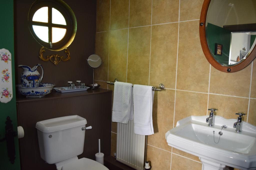 The Retreat Castle Bed & Breakfast Bonnyrigg Bagian luar foto