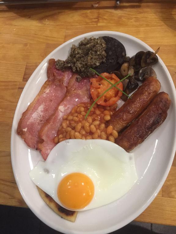 The Retreat Castle Bed & Breakfast Bonnyrigg Bagian luar foto
