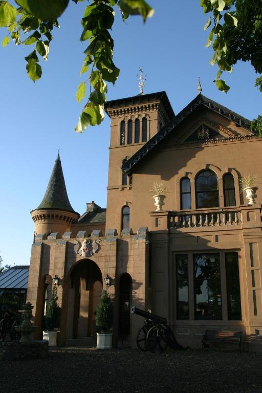 The Retreat Castle Bed & Breakfast Bonnyrigg Bagian luar foto