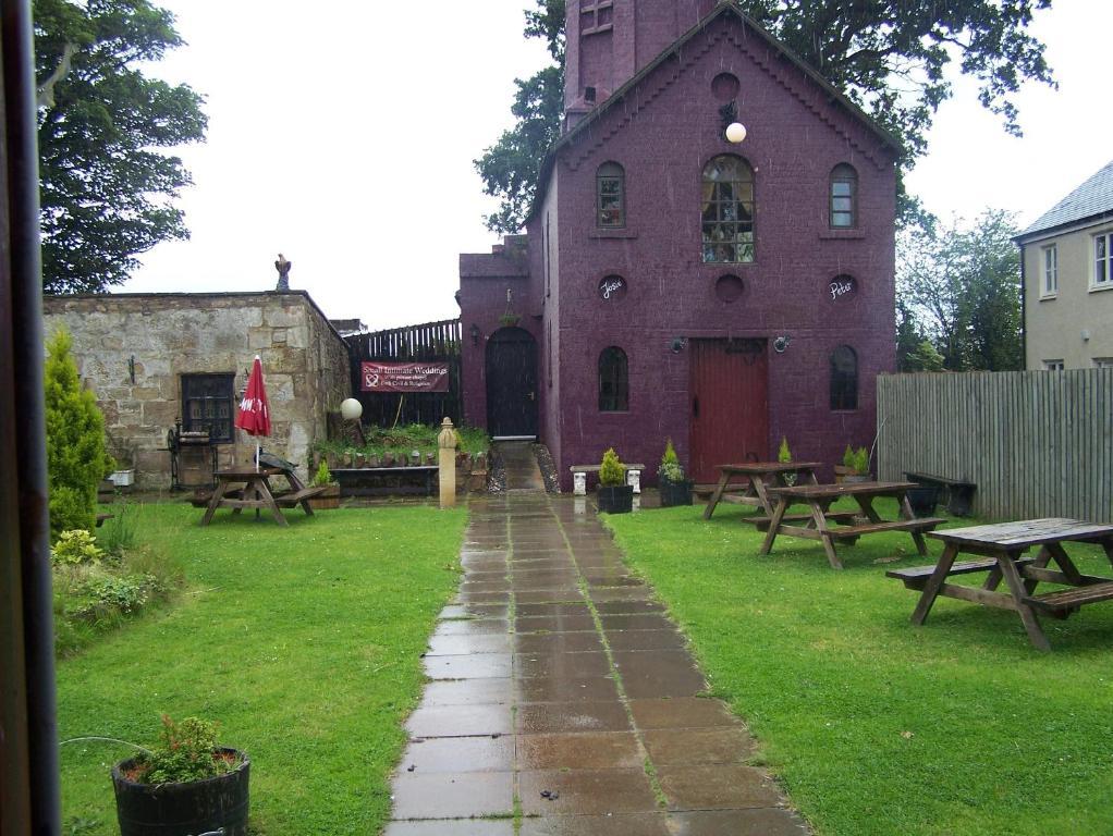 The Retreat Castle Bed & Breakfast Bonnyrigg Bagian luar foto