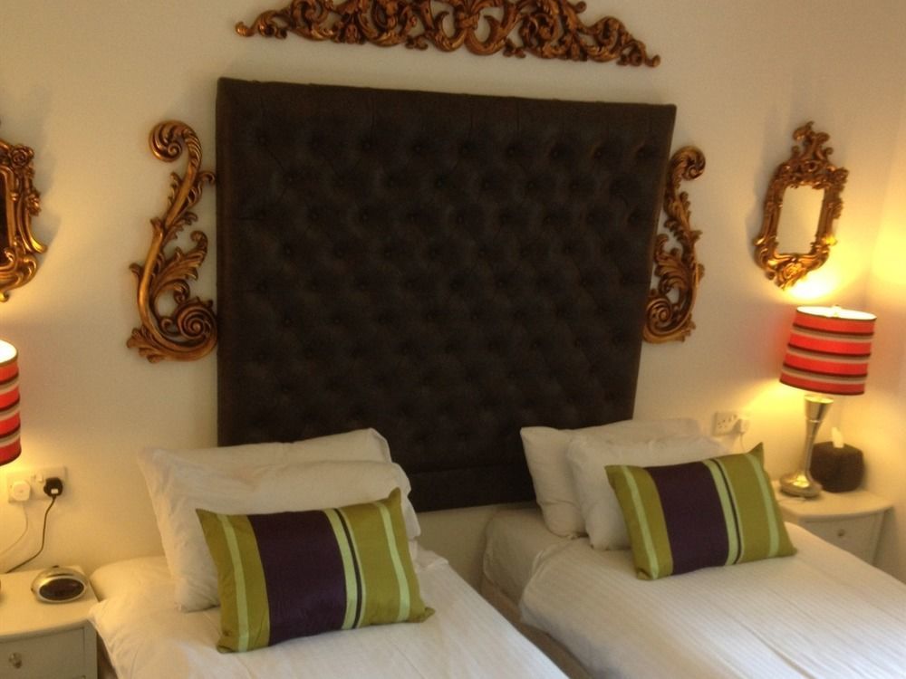 The Retreat Castle Bed & Breakfast Bonnyrigg Bagian luar foto