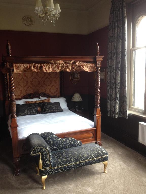 The Retreat Castle Bed & Breakfast Bonnyrigg Bagian luar foto