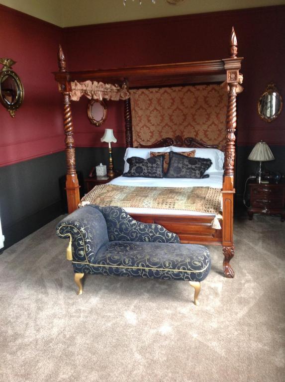 The Retreat Castle Bed & Breakfast Bonnyrigg Bagian luar foto